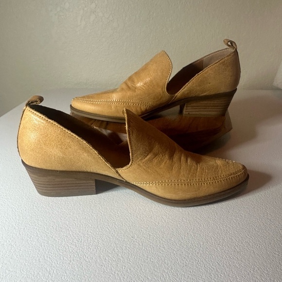 Lucky Brand Tan Loafers - Picture 3 of 7
